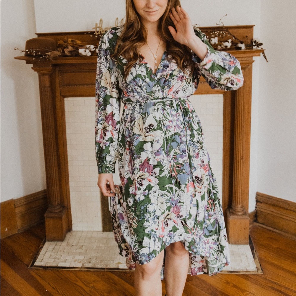 Beautiful floral long sleeve midi wrap dress - Picture 6 of 15